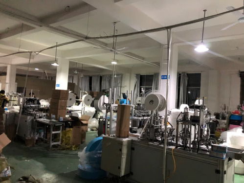 深網(wǎng)丨95后小伙除夕春節(jié)蹲守工廠三天，為湖北親朋搶寄出上萬(wàn)個(gè)口罩